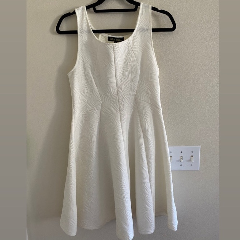 WHITE dress